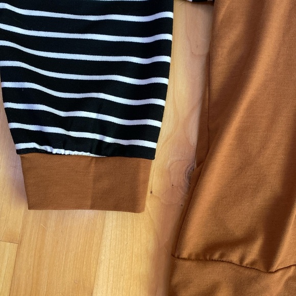 HOODIE - Picture 3 of 4